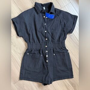 ChouYatou Utility Black Snap Up Romper. 
Elastic Waist. Cuffed sleeve. NWT. Larg